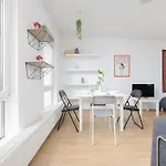 Rodzinne Studio Dla 4 Osob W Centrum Warszawy By Renters Lägenhet *