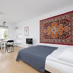 Rodzinne Studio Dla 4 Osob W Centrum Warszawy By Renters *