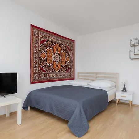 Lejlighed Rodzinne Studio Dla 4 Osob W Centrum Warszawy By Renters