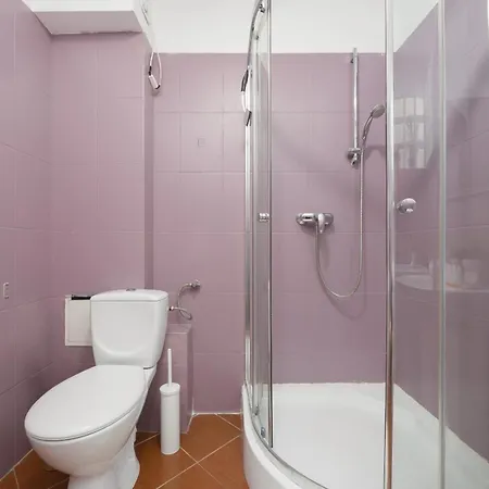 Rodzinne Studio Dla 4 Osob W Centrum Warszawy By Renters Lejlighed