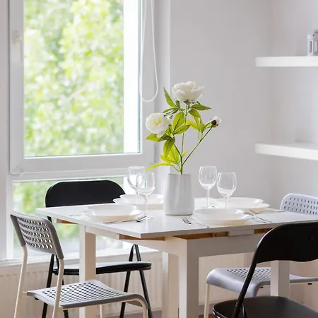 Rodzinne Studio Dla 4 Osob W Centrum Warszawy By Renters