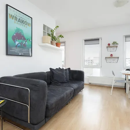 Apartment Rodzinne Studio Dla 4 Osob W Centrum Warszawy By Renters