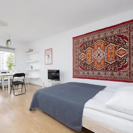 Rodzinne Studio Dla 4 Osob W Centrum Warszawy By Renters *